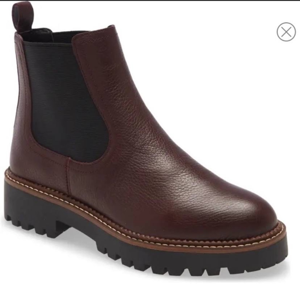Caslon Miller Water Resistant Chelsea Boot